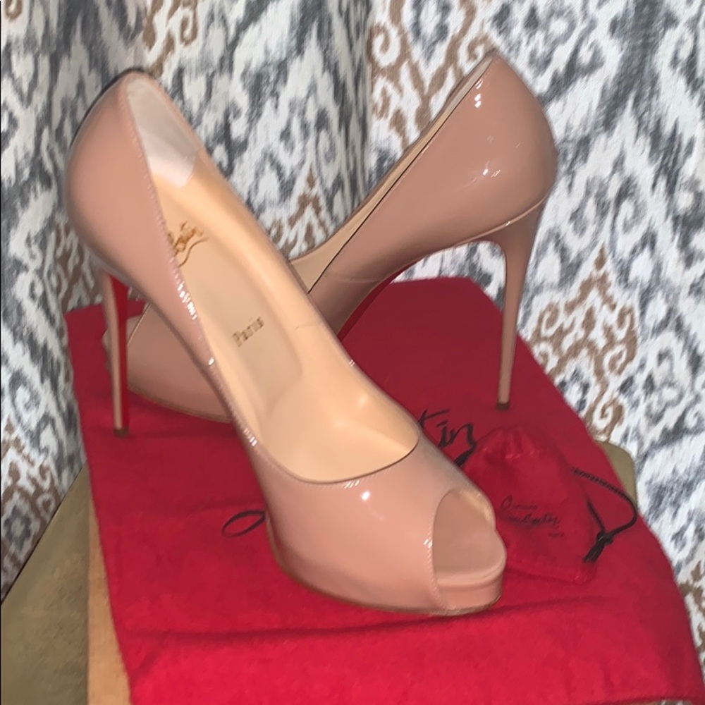 Christian Louboutin New Very Prive